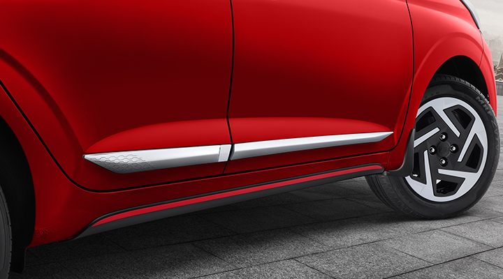 BODY SIDE MOULDING - CHROME